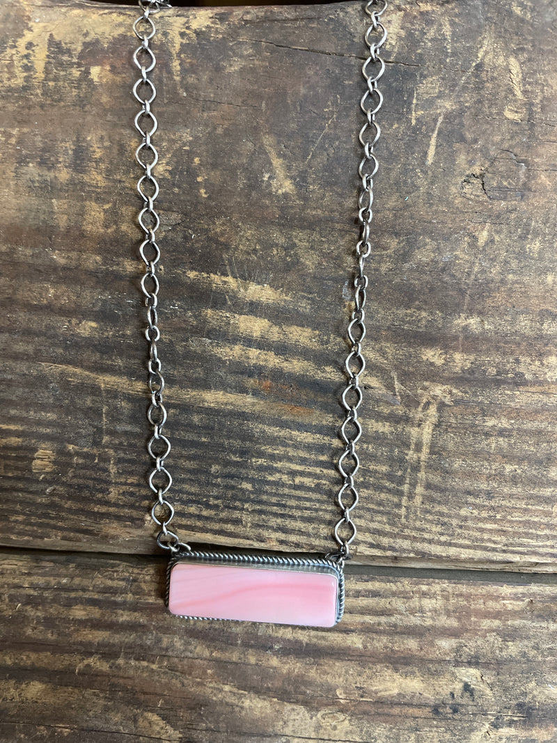 PINK CONCH NECKLACE