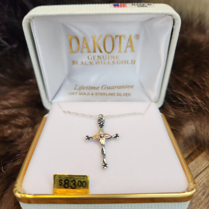 DAKOTA GOLD CROSS NECKLACE