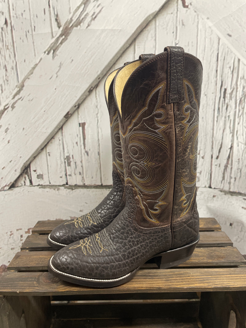 BROWN BOOTS
