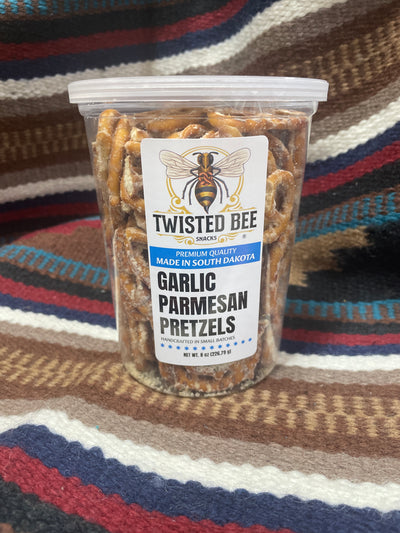 TWISTED BEE PRETZELS GARLIC PARMESAN