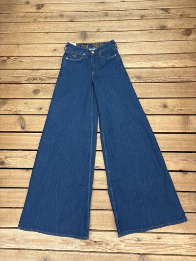 WRANGLER LAINEY WILSON 