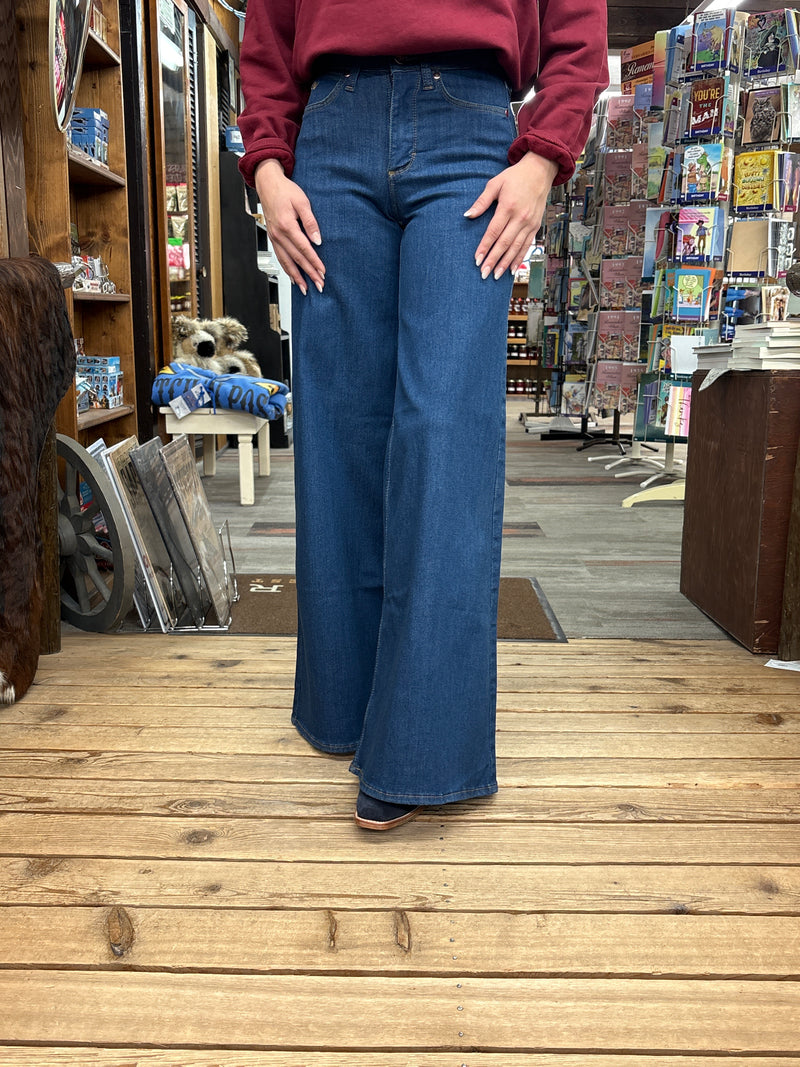 Wrangler Lainey Wilson Cheeky Wide Leg Jeans