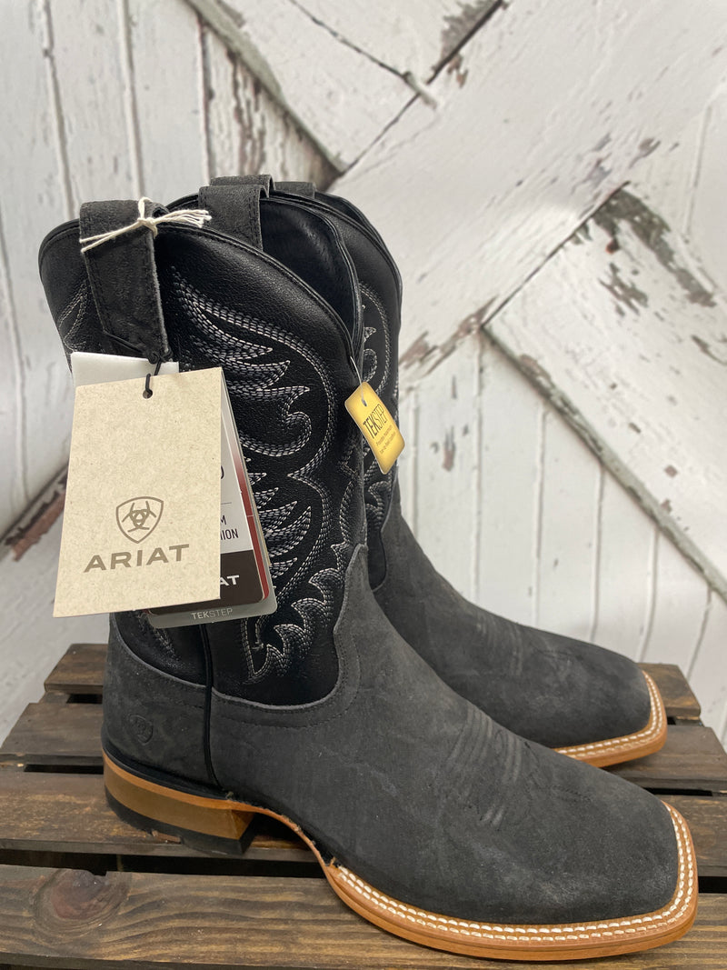 ARIAT &