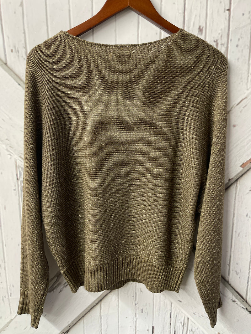 BOAT NECKLINE