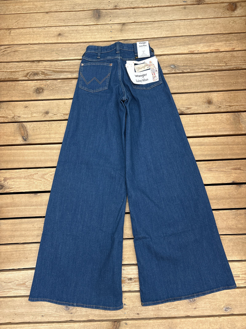 LAINEY WILSON JEANS 