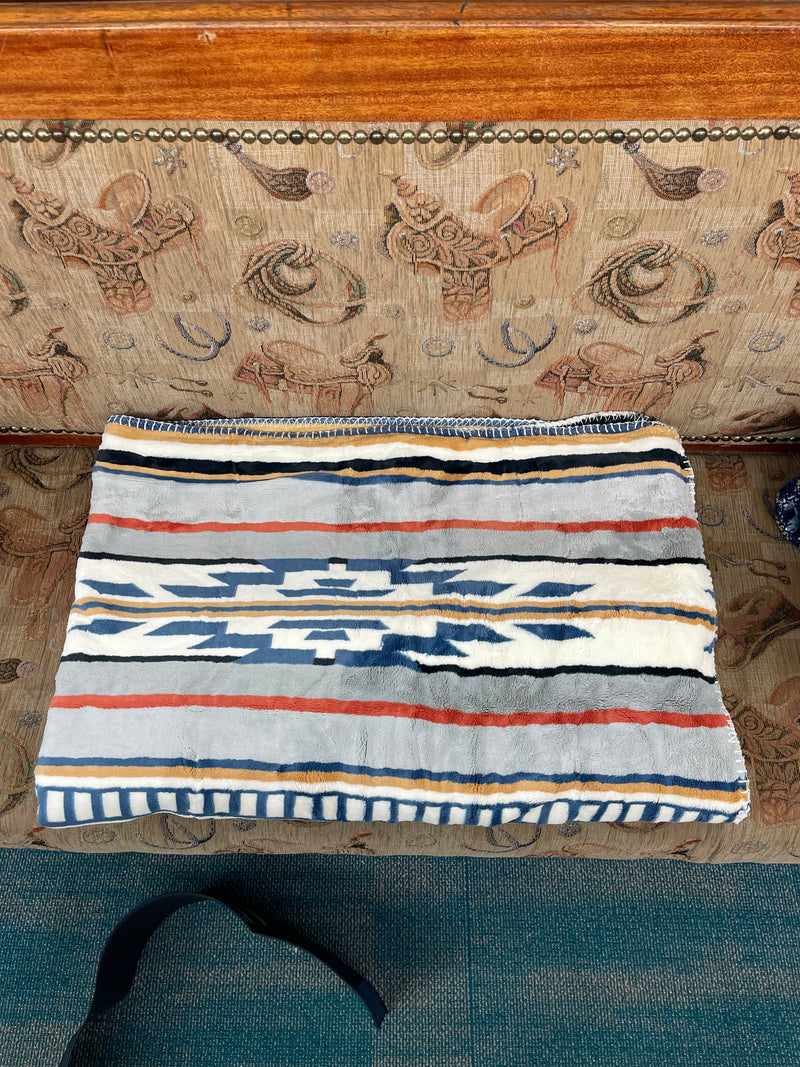 PENDLETON ULTRA SOFT THROW-SATILLO STRIPE